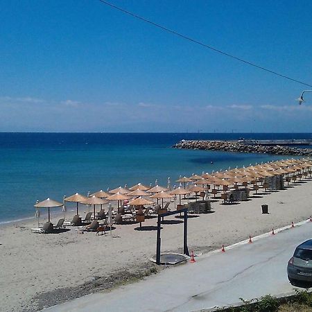 Apartment 60M From Sea! Nea Kallikrateia Buitenkant foto