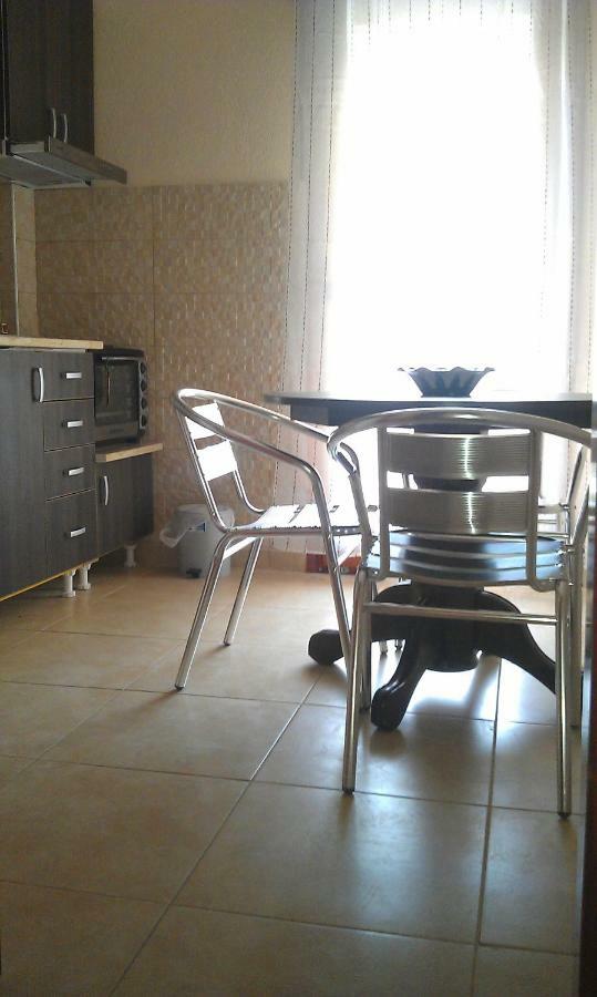 Apartment 60M From Sea! Nea Kallikrateia Buitenkant foto