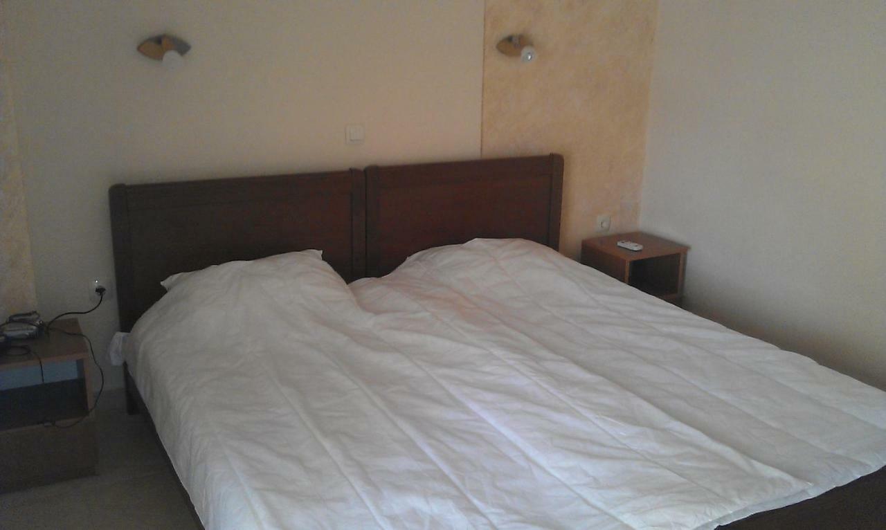 Apartment 60M From Sea! Nea Kallikrateia Buitenkant foto